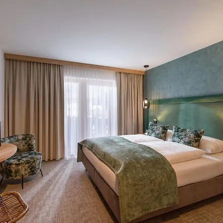 Jaegerhof Hotel 3*
